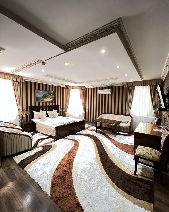 Hotel Papillon Ташкент Екстериор снимка