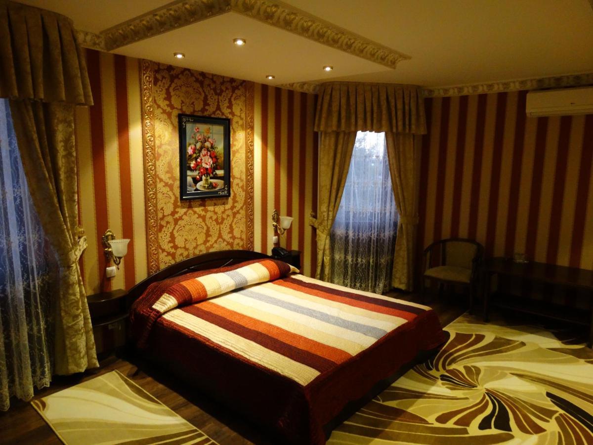 Hotel Papillon Ташкент Екстериор снимка