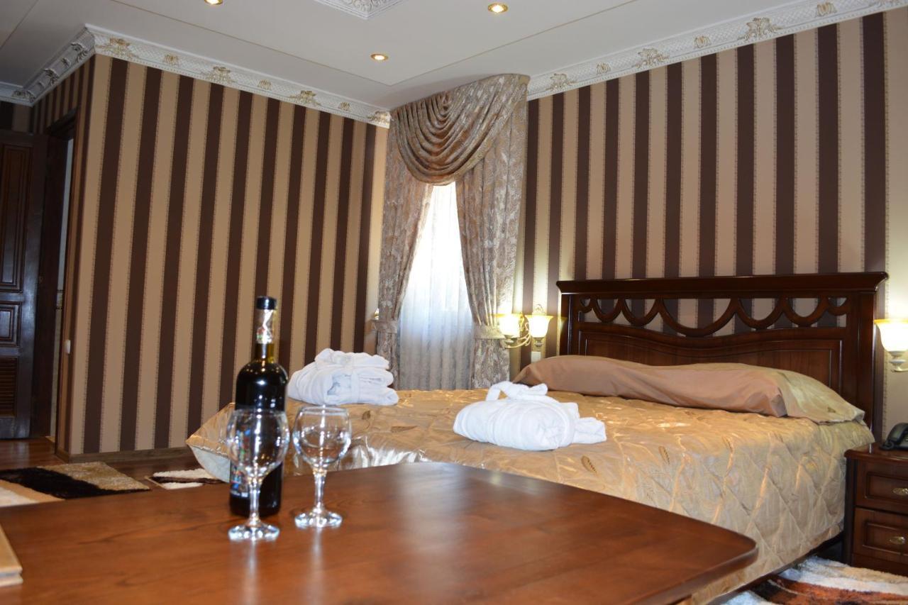 Hotel Papillon Ташкент Екстериор снимка