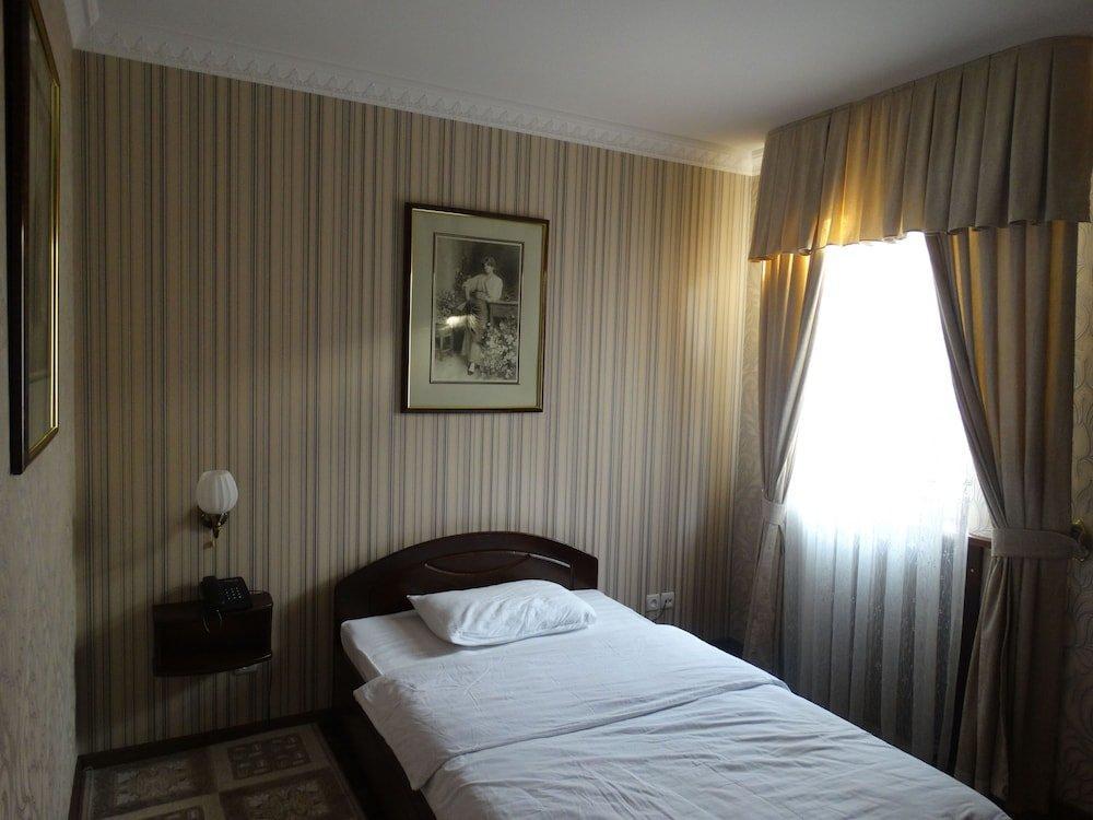 Hotel Papillon Ташкент Екстериор снимка