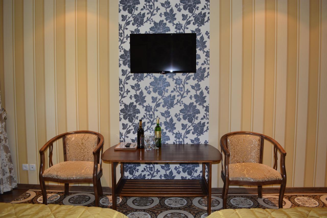 Hotel Papillon Ташкент Екстериор снимка