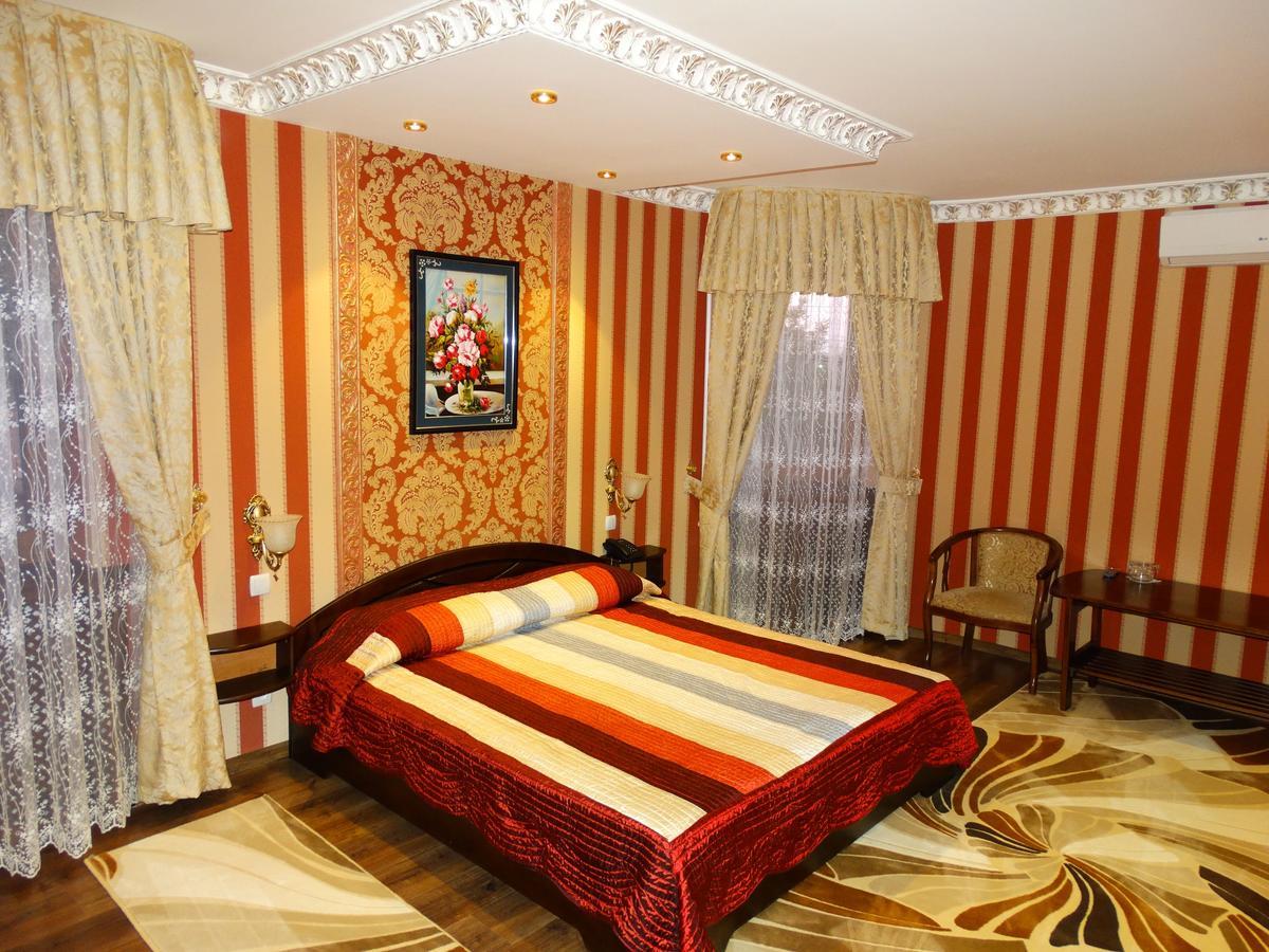 Hotel Papillon Ташкент Екстериор снимка