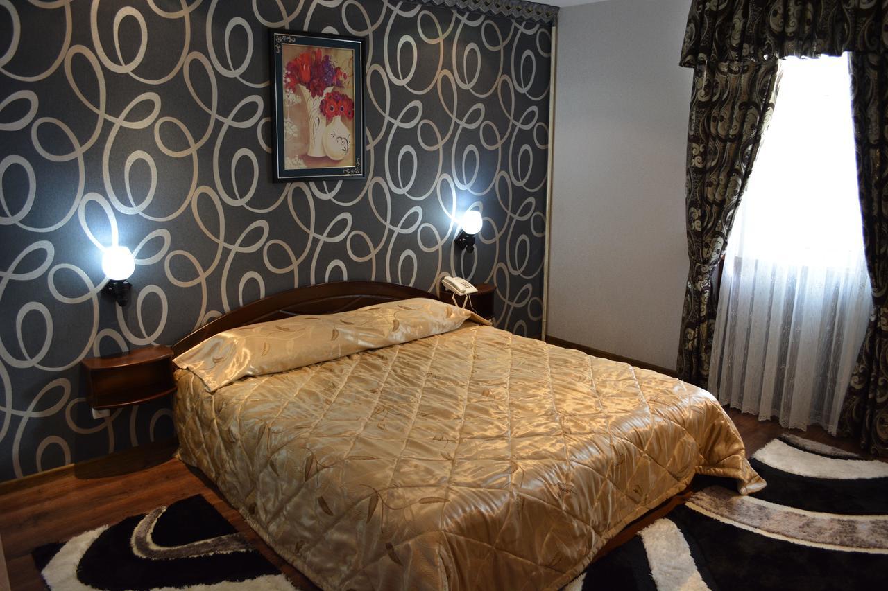 Hotel Papillon Ташкент Екстериор снимка