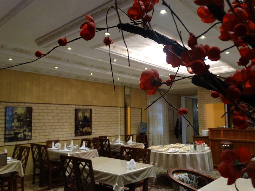 Hotel Papillon Ташкент Екстериор снимка