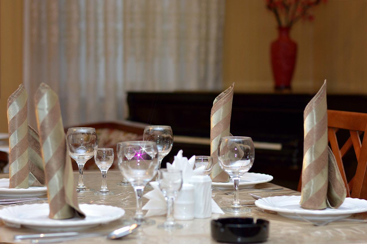 Hotel Papillon Ташкент Екстериор снимка